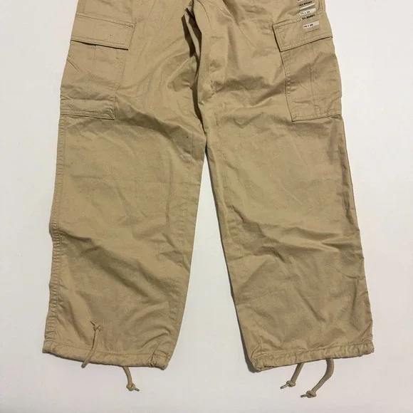 NWT Levi's Women's '94 Baggy Cargo Pants Beige Sz 28x30 Cotton A47070016 - Picture 3 of 12